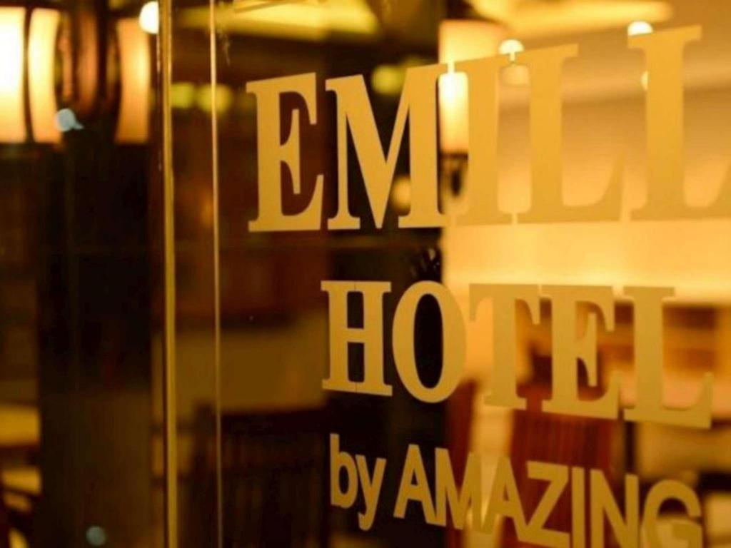 Emilia Hotel By Amazing - Palimbão Exterior foto
