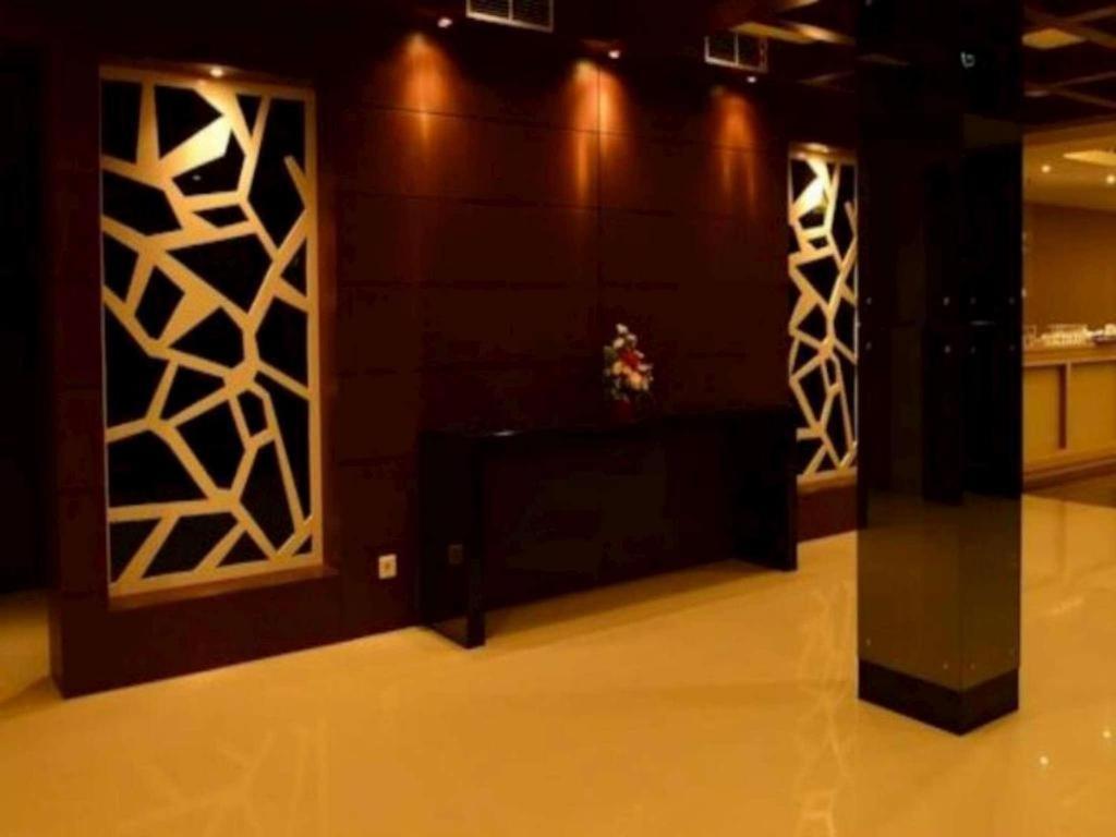 Emilia Hotel By Amazing - Palimbão Exterior foto