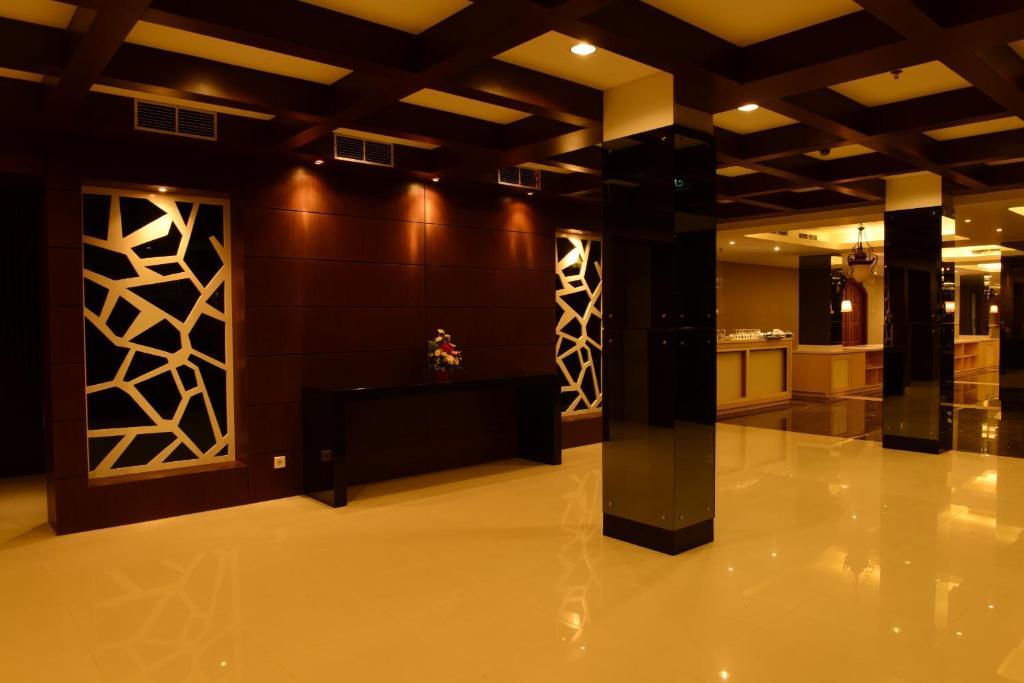 Emilia Hotel By Amazing - Palimbão Exterior foto